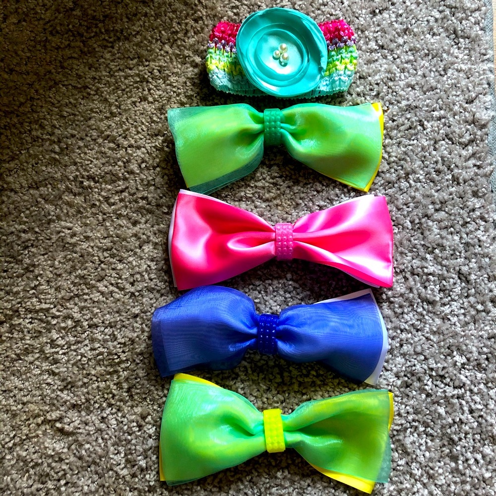 4 Bows and Headband